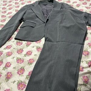 Gray color, good for office outfit, social gatherings , anniversaries